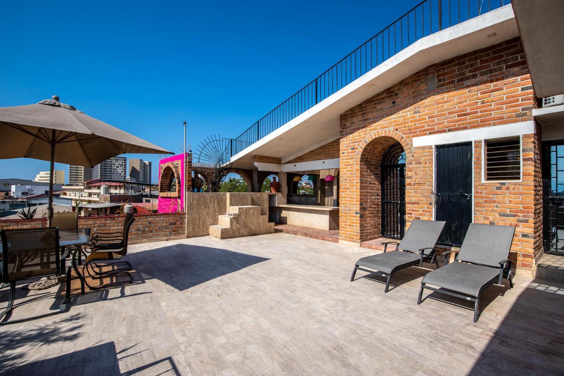 Boutique Hotel & Suites Hacienda Lord Twigg Пуэрто-Вальярта Номер фото