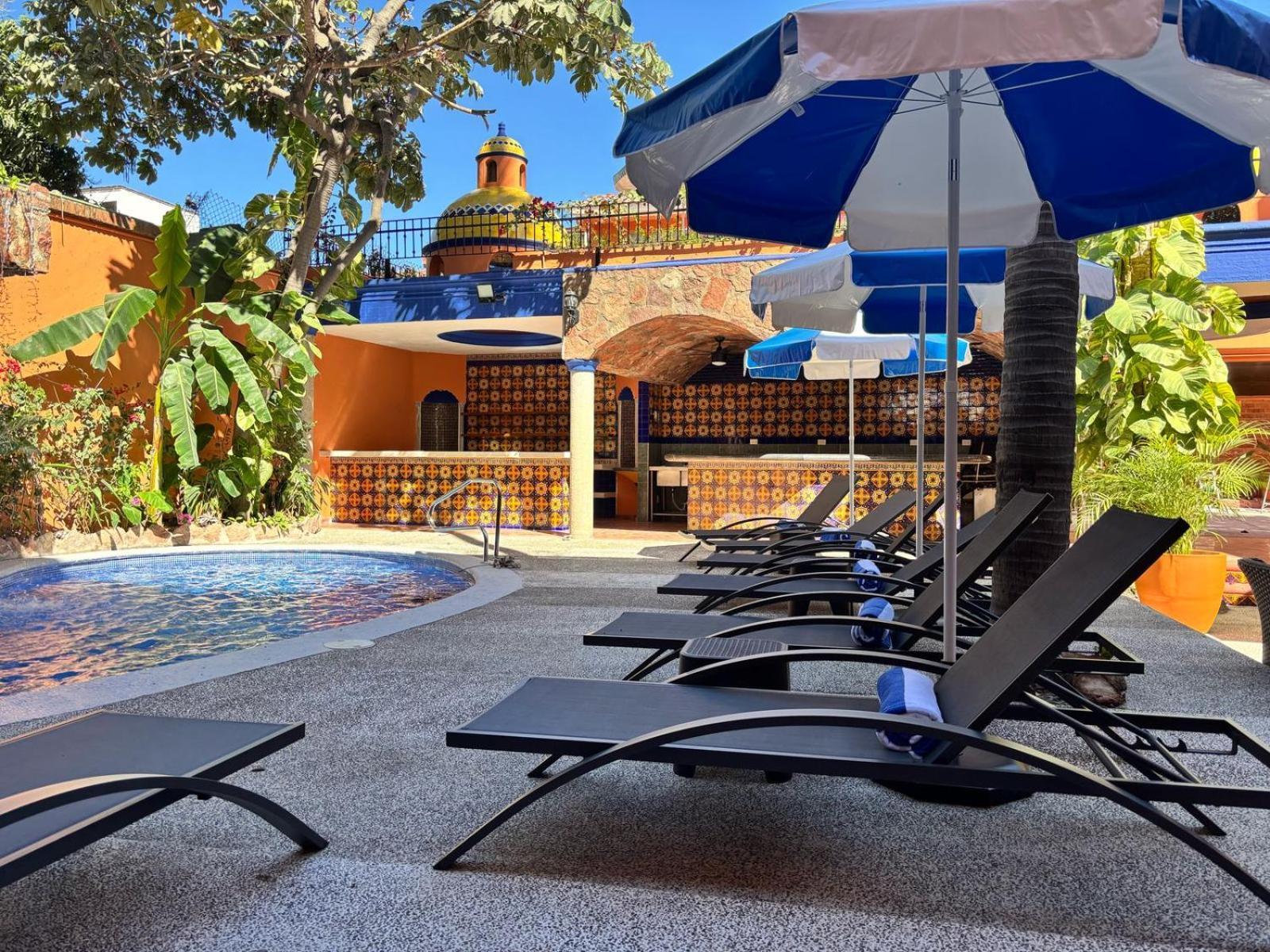 Boutique Hotel & Suites Hacienda Lord Twigg Пуэрто-Вальярта Экстерьер фото